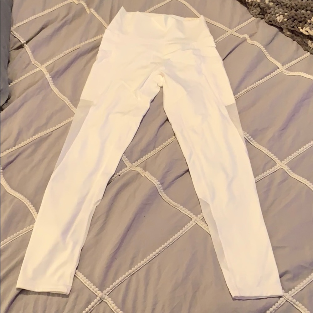 COPY - Aerie white leggings NWT size medium